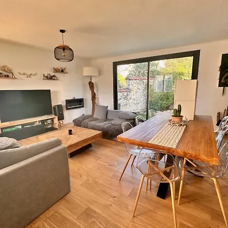 Hébergement de vacances La Maison De La Fontaine - Jardin Et Jacuzzi *
