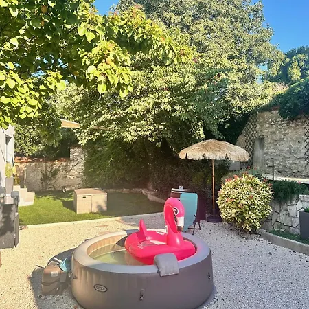 La Maison De La Fontaine - Jardin Et Jacuzzi Nîmes